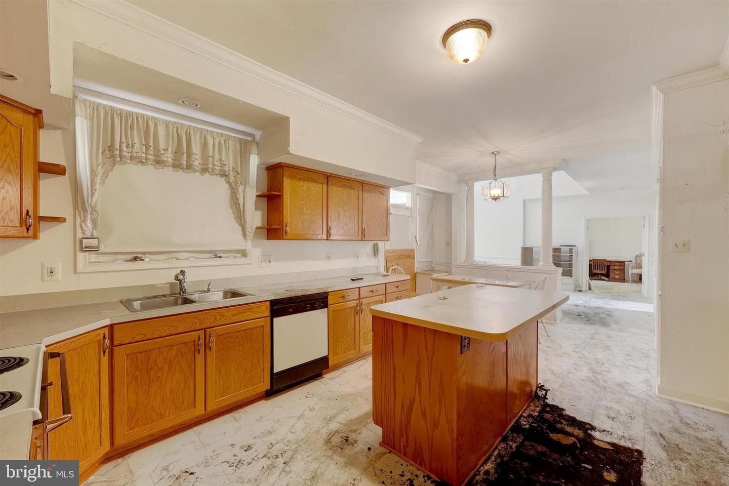 16896 Driftwood Place photo 11