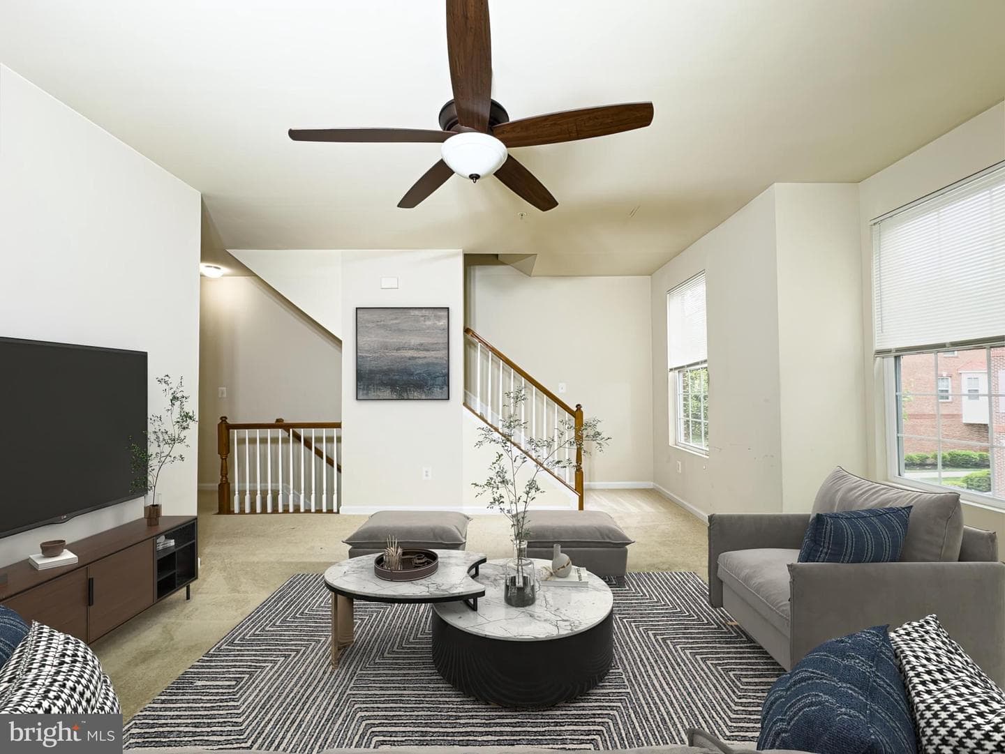 2852 Hedgerow Place photo 11