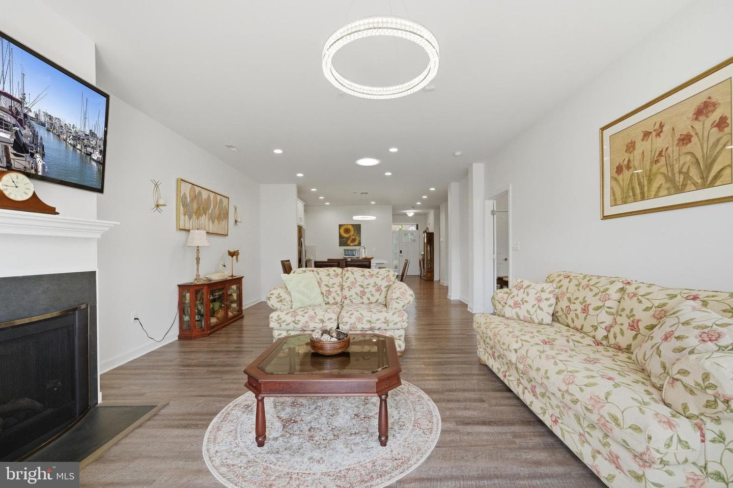 32 Camden Circle photo 12
