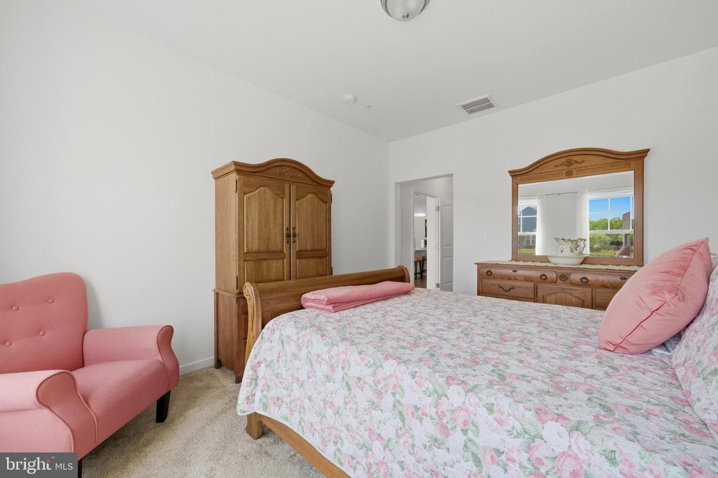 32 Camden Circle photo 26