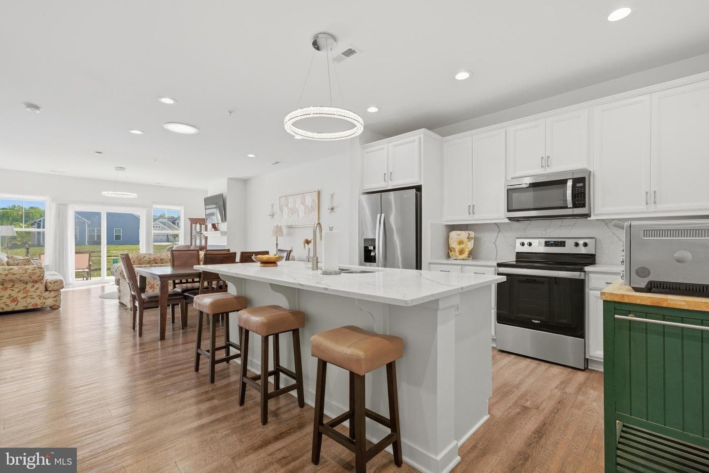 32 Camden Circle photo 7