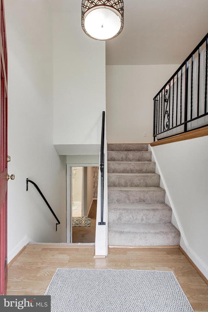 8709 Valley Drive photo 5