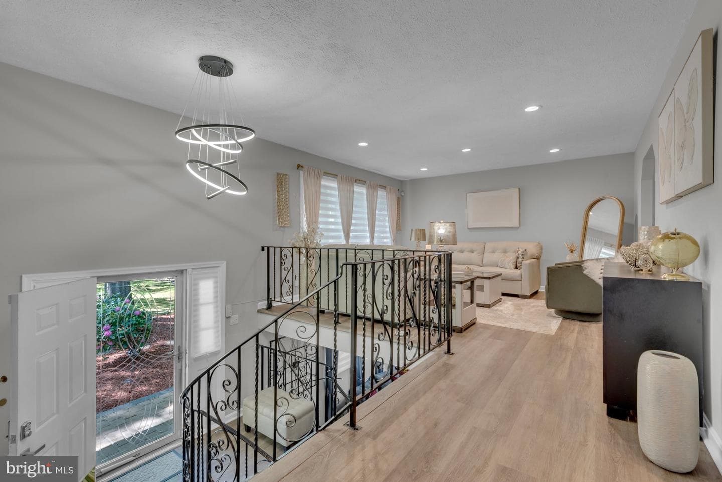 8205 Seven Pines Ln photo 8