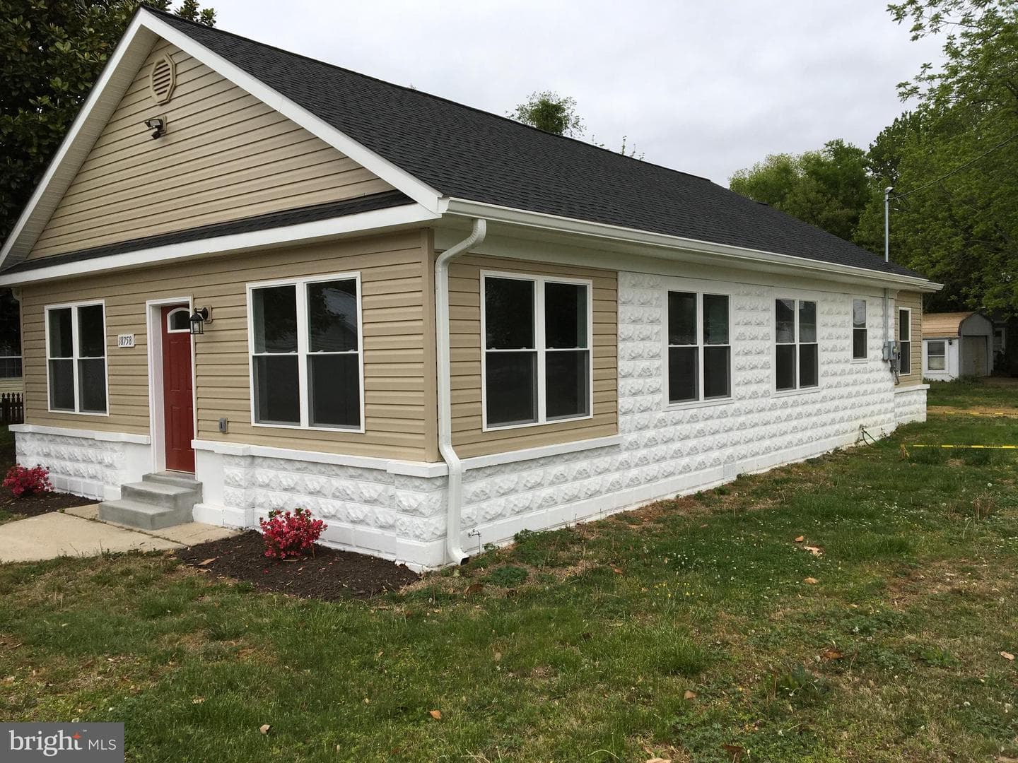 18758 Potomac Avenue photo 4