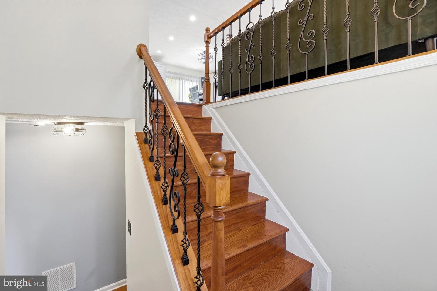 5148 Dorchester Circle photo 4