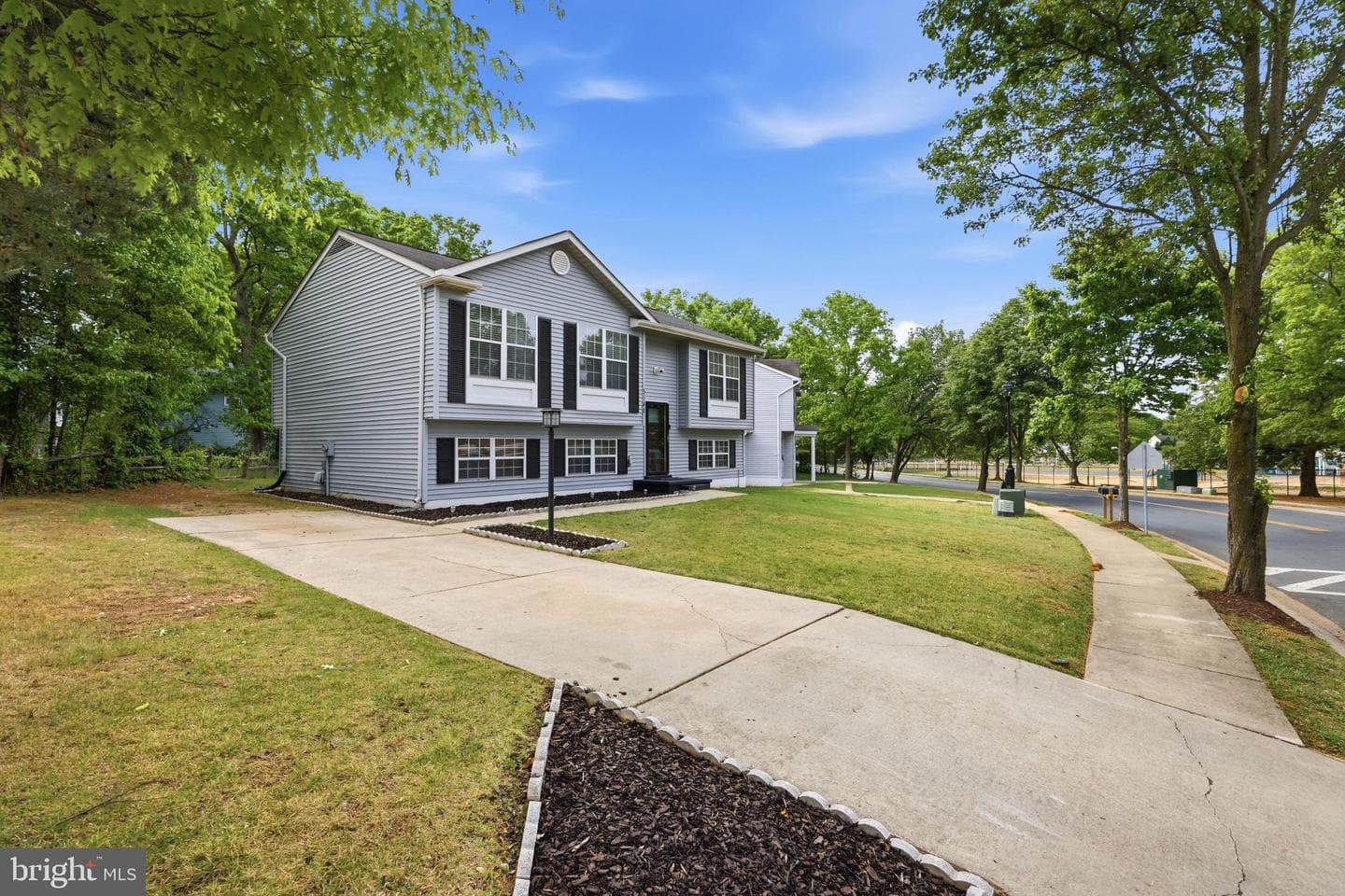 5148 Dorchester Circle photo 42