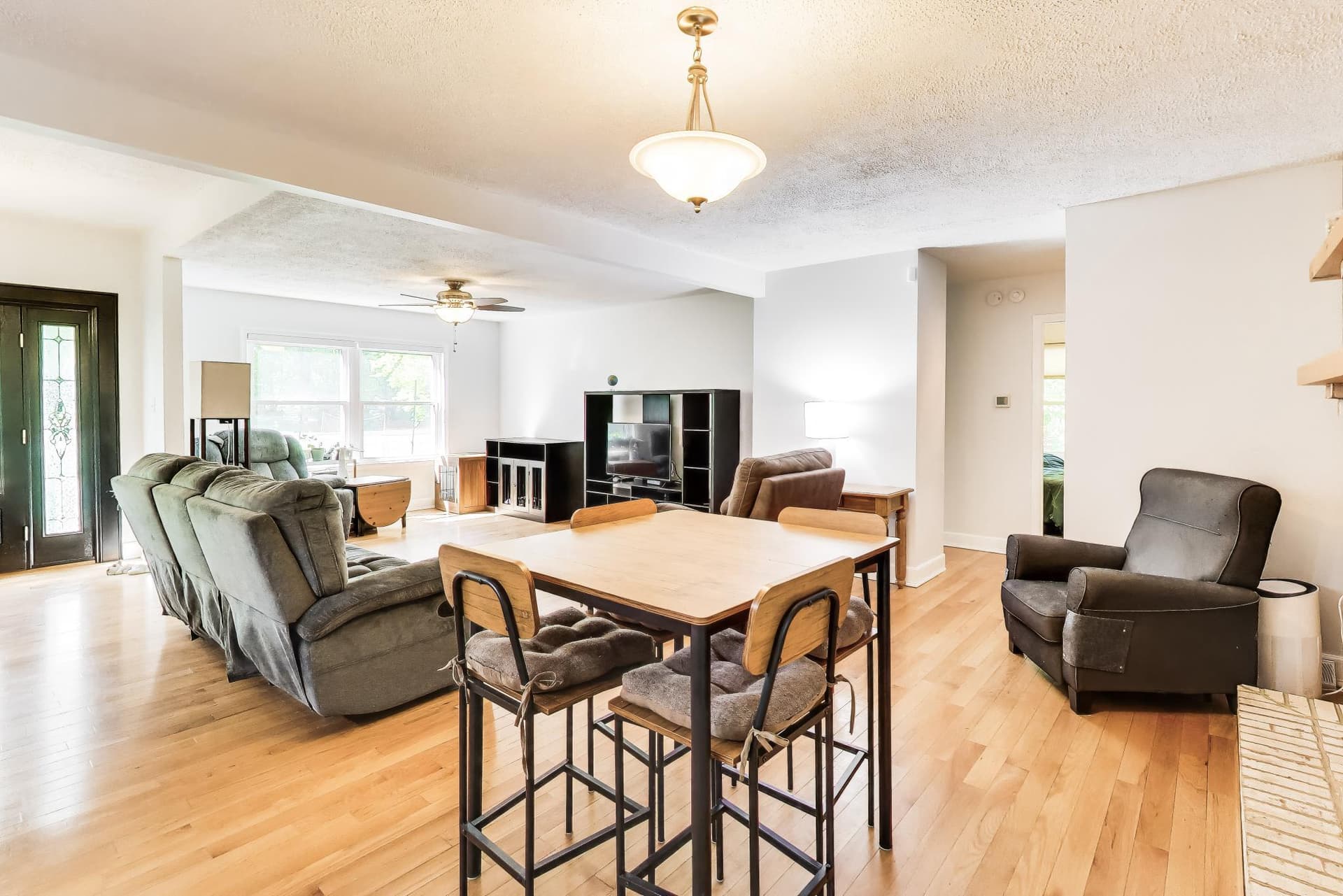 6670 Horseshoe Drive photo 4