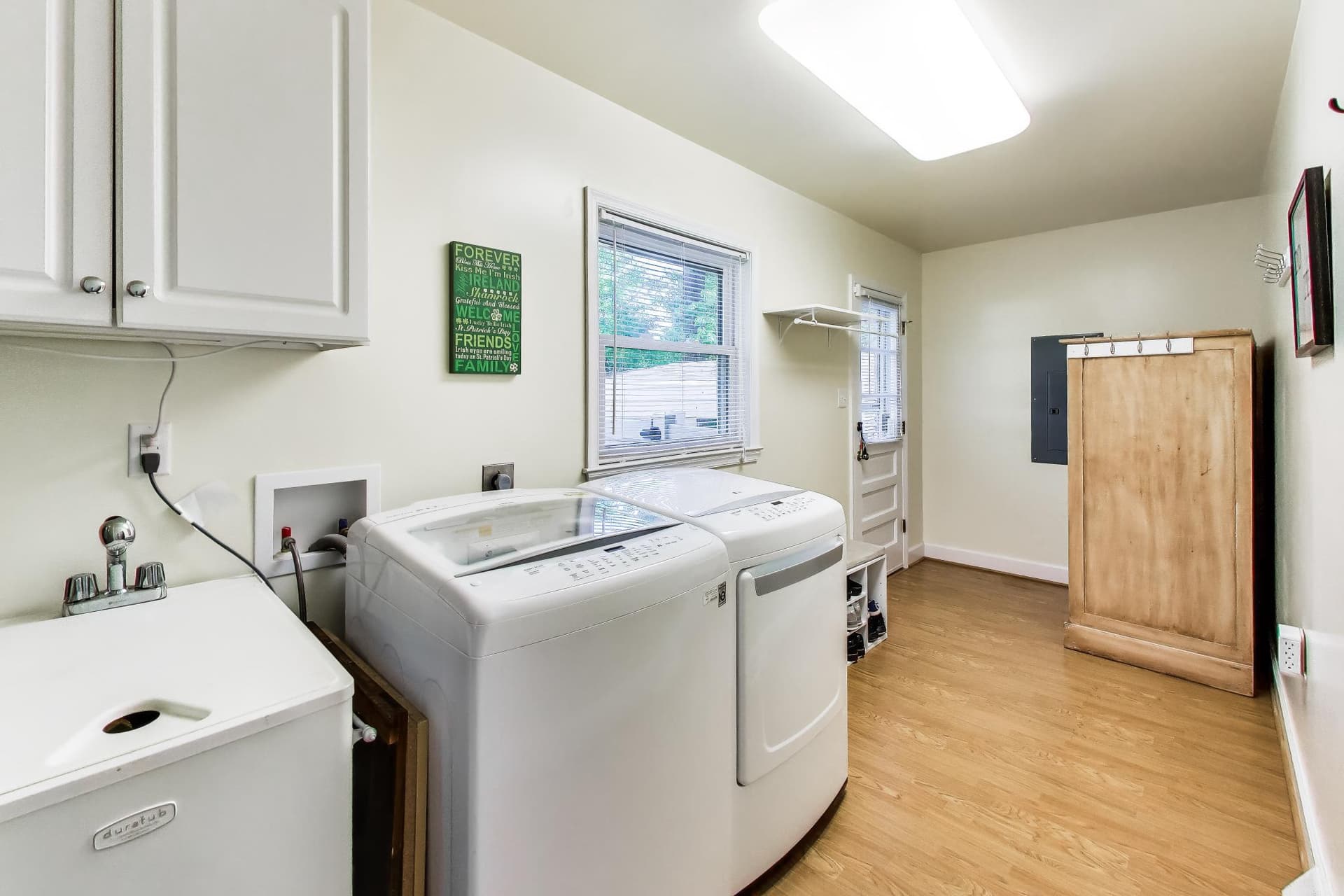 6670 Horseshoe Drive photo 8