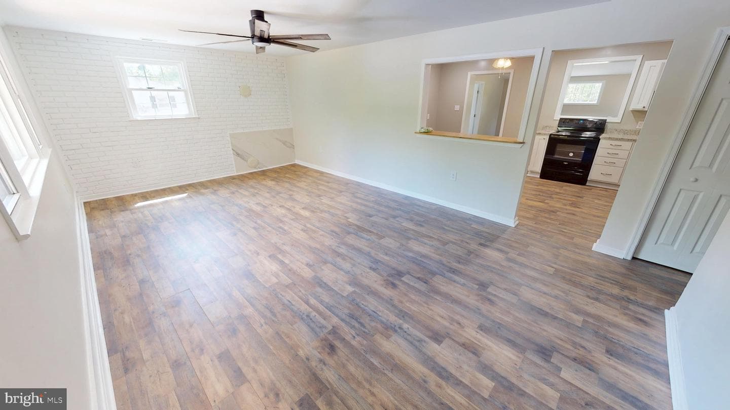 8545 Bowie Road photo 10
