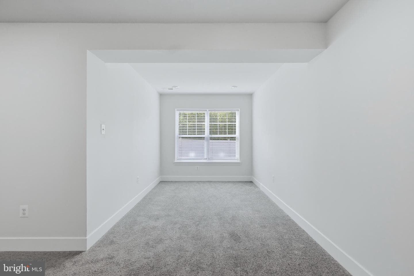 4440 Shakespeare Circle photo 36