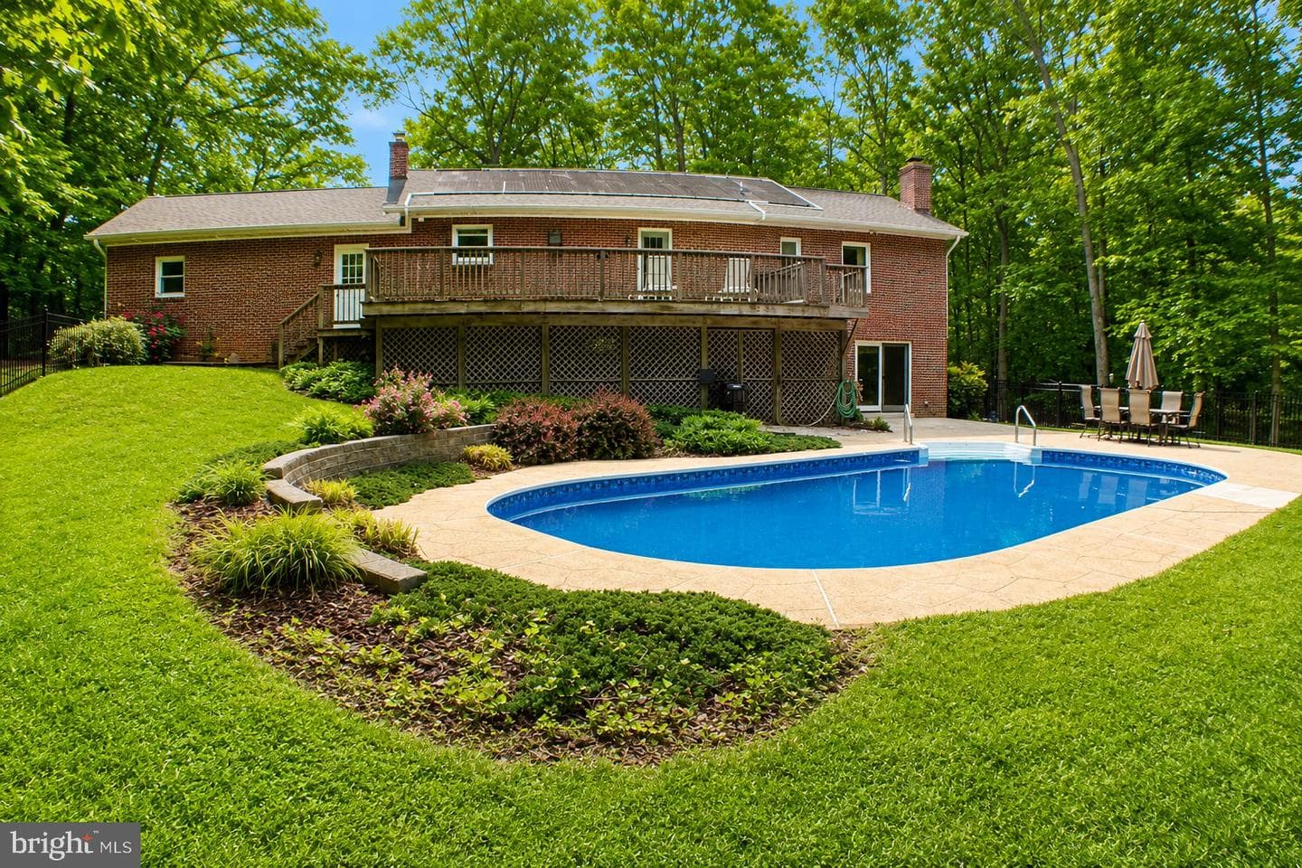 8809 Dove Drive photo 4