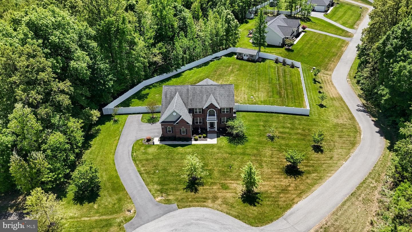 7276 Filly Court photo 2