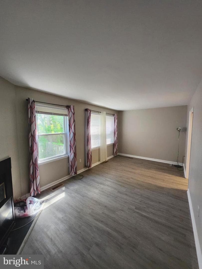 208 Westdale Drive photo 11