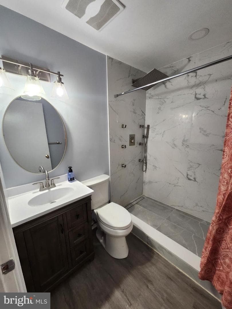 208 Westdale Drive photo 17