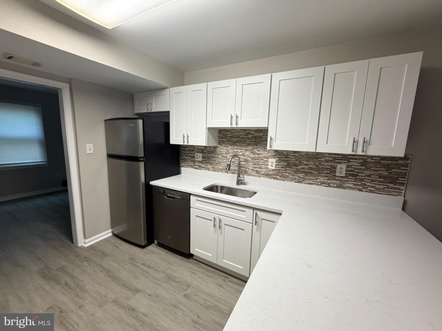 208 Westdale Drive photo 6
