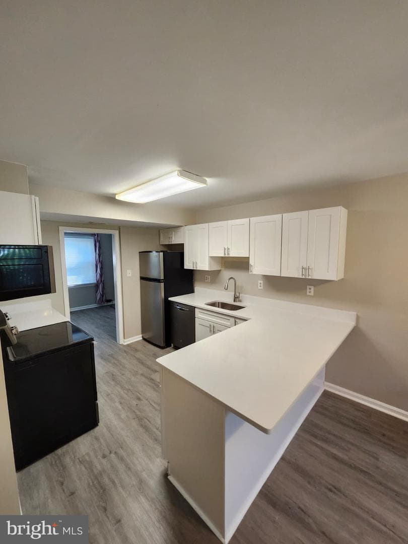 208 Westdale Drive photo 8