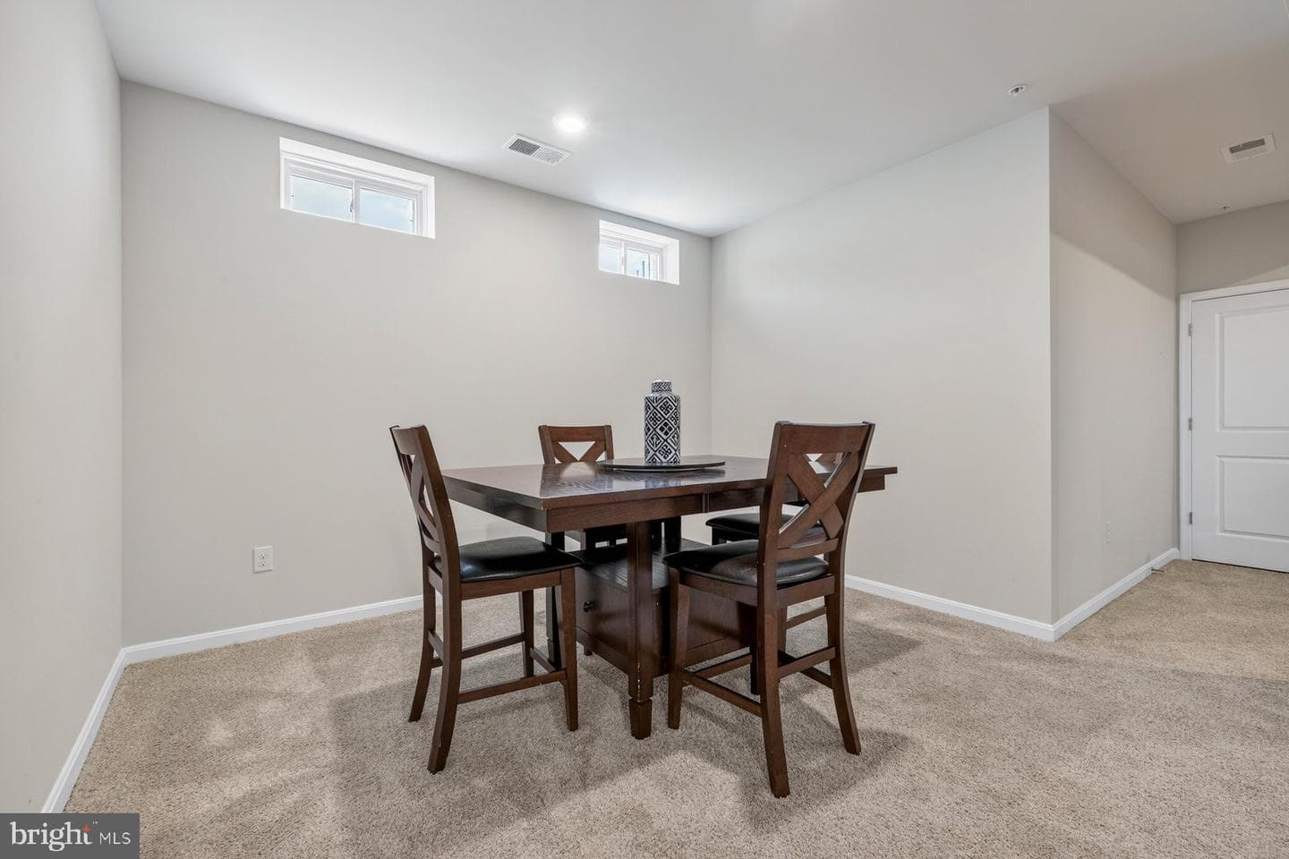 5568 Old Colony Court photo 43