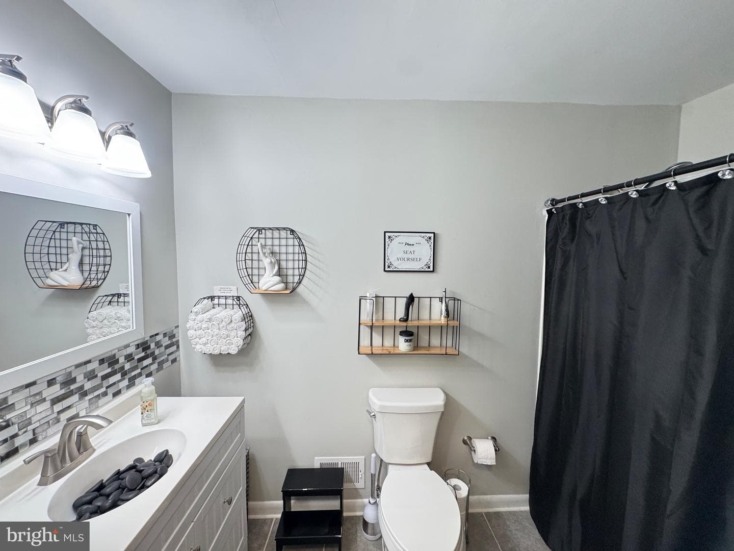 7153 Boxwood Court photo 21