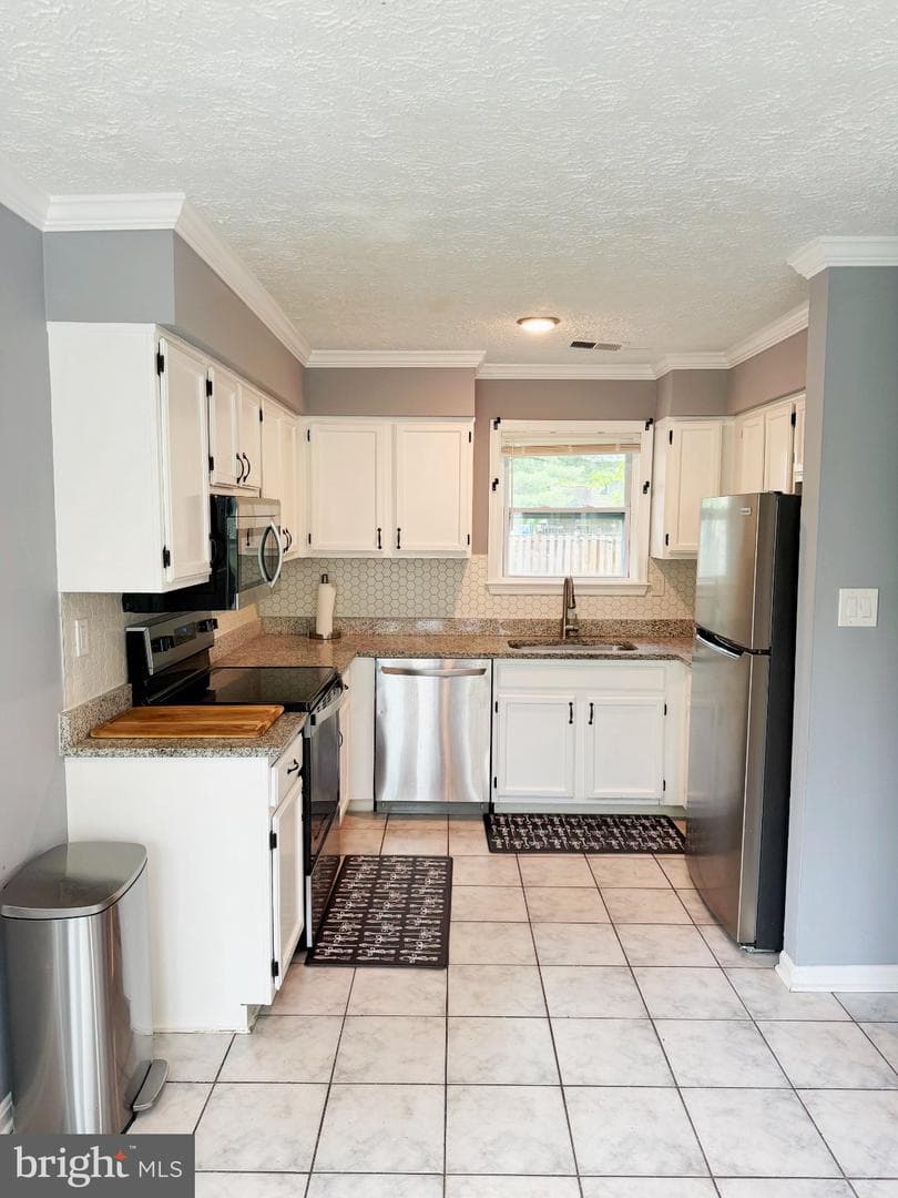 6041 Red Wolf Place photo 3