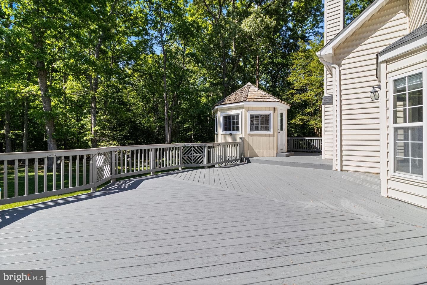 8875 Locust Grove Drive photo 22