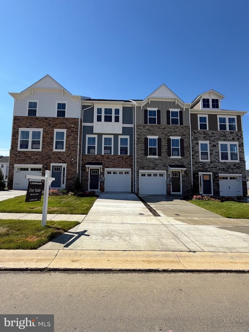 10536 Cobbler Place, White Plains