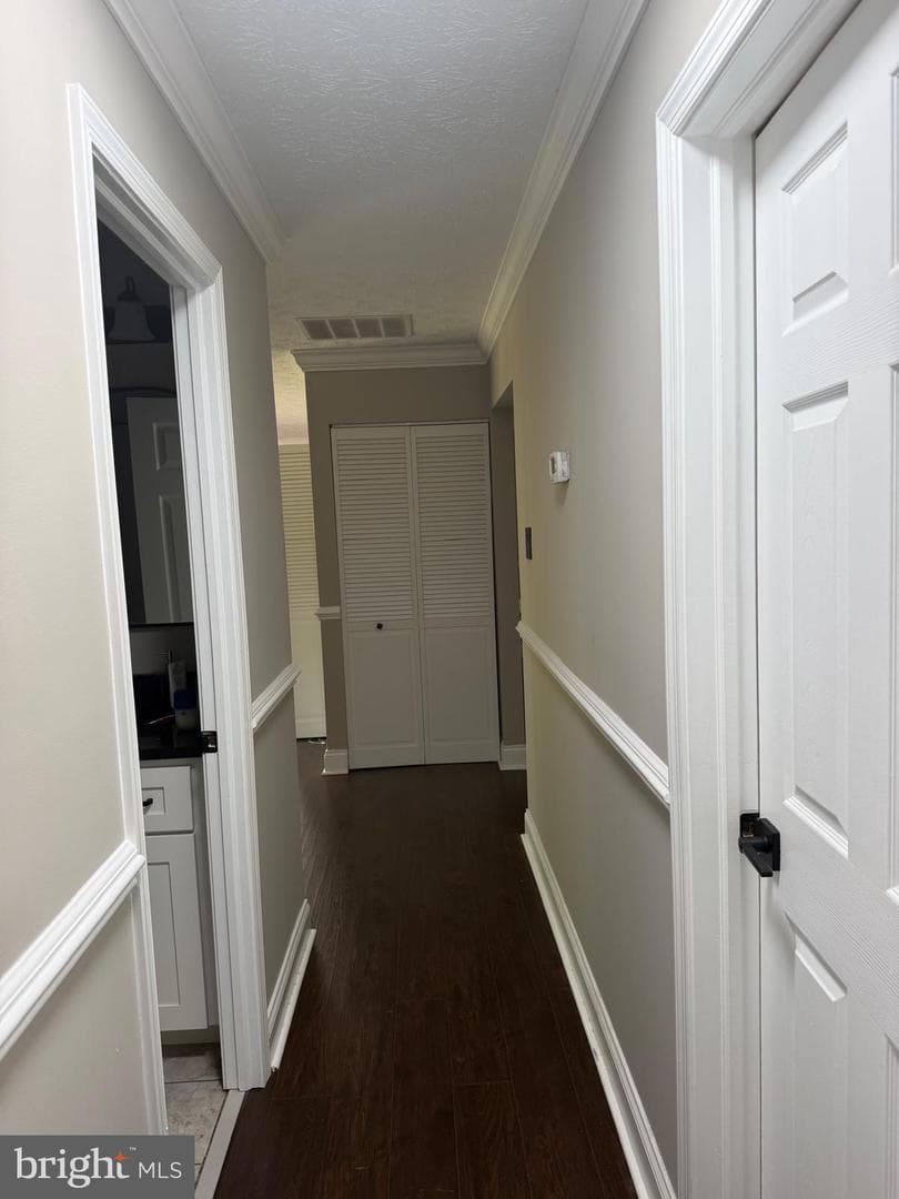 643 University Drive photo 10