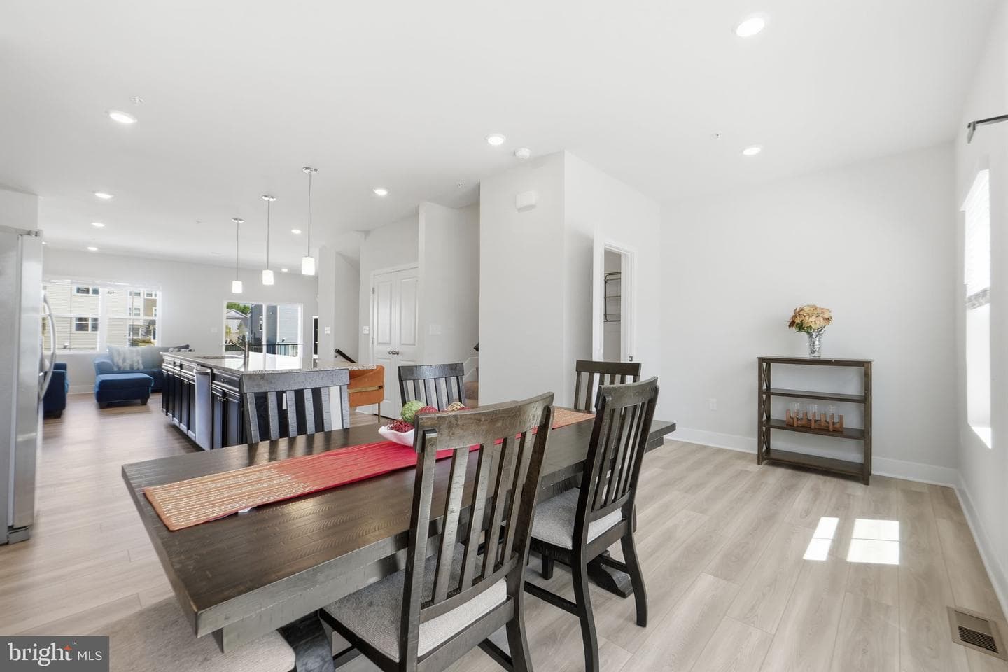 10915 Drummond Place photo 12