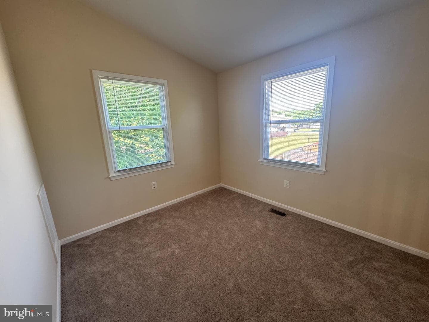 3261 Westdale Court photo 39