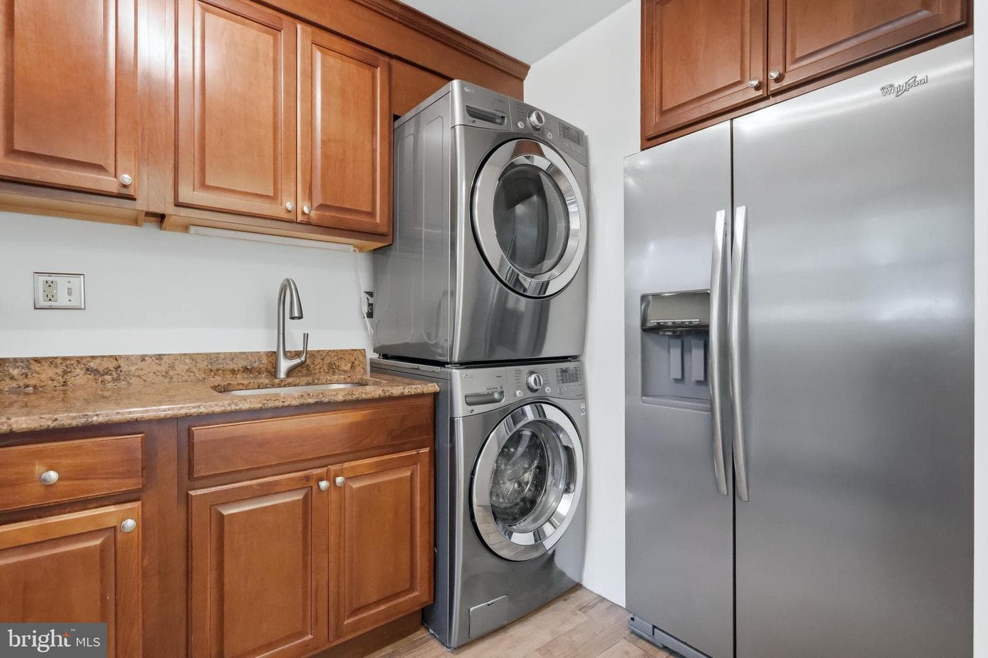106 Charles Place photo 10
