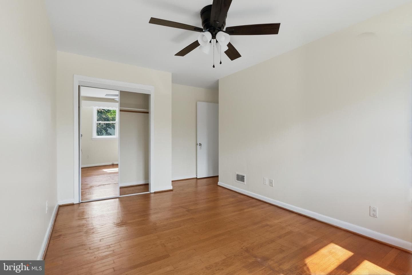 106 Charles Place photo 14