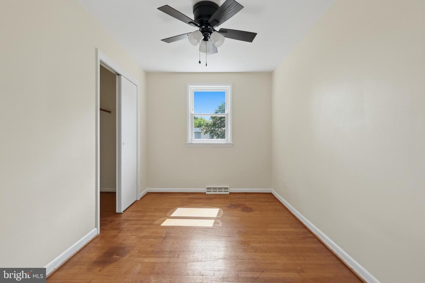 106 Charles Place photo 16