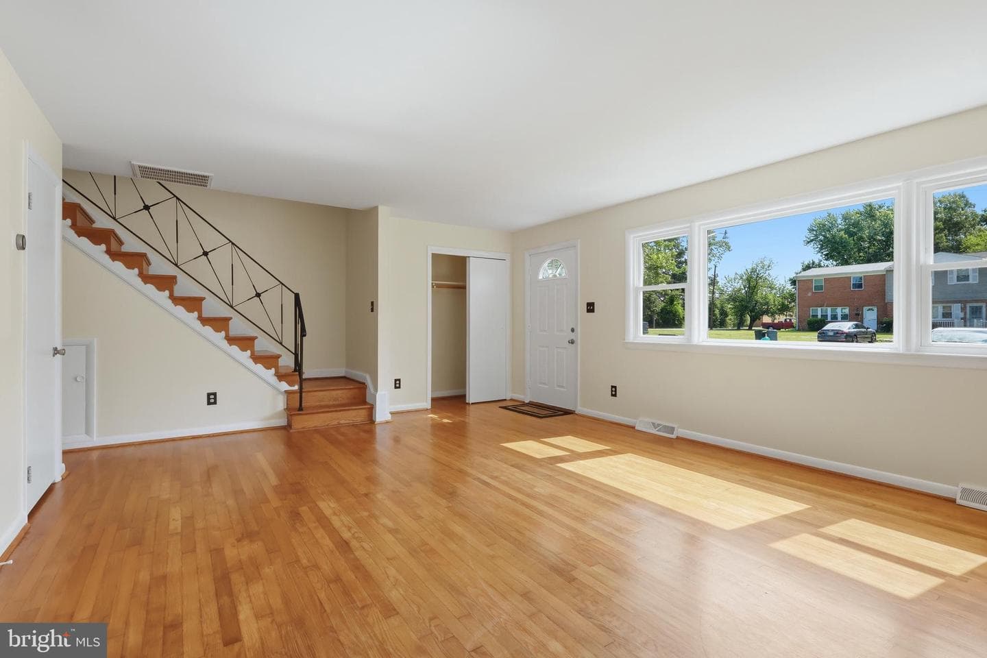 106 Charles Place photo 3