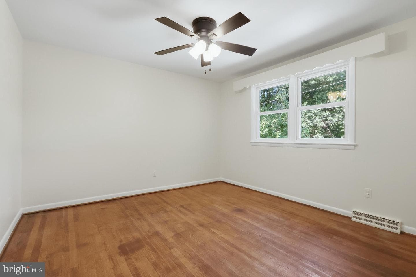 106 Charles Place photo 6