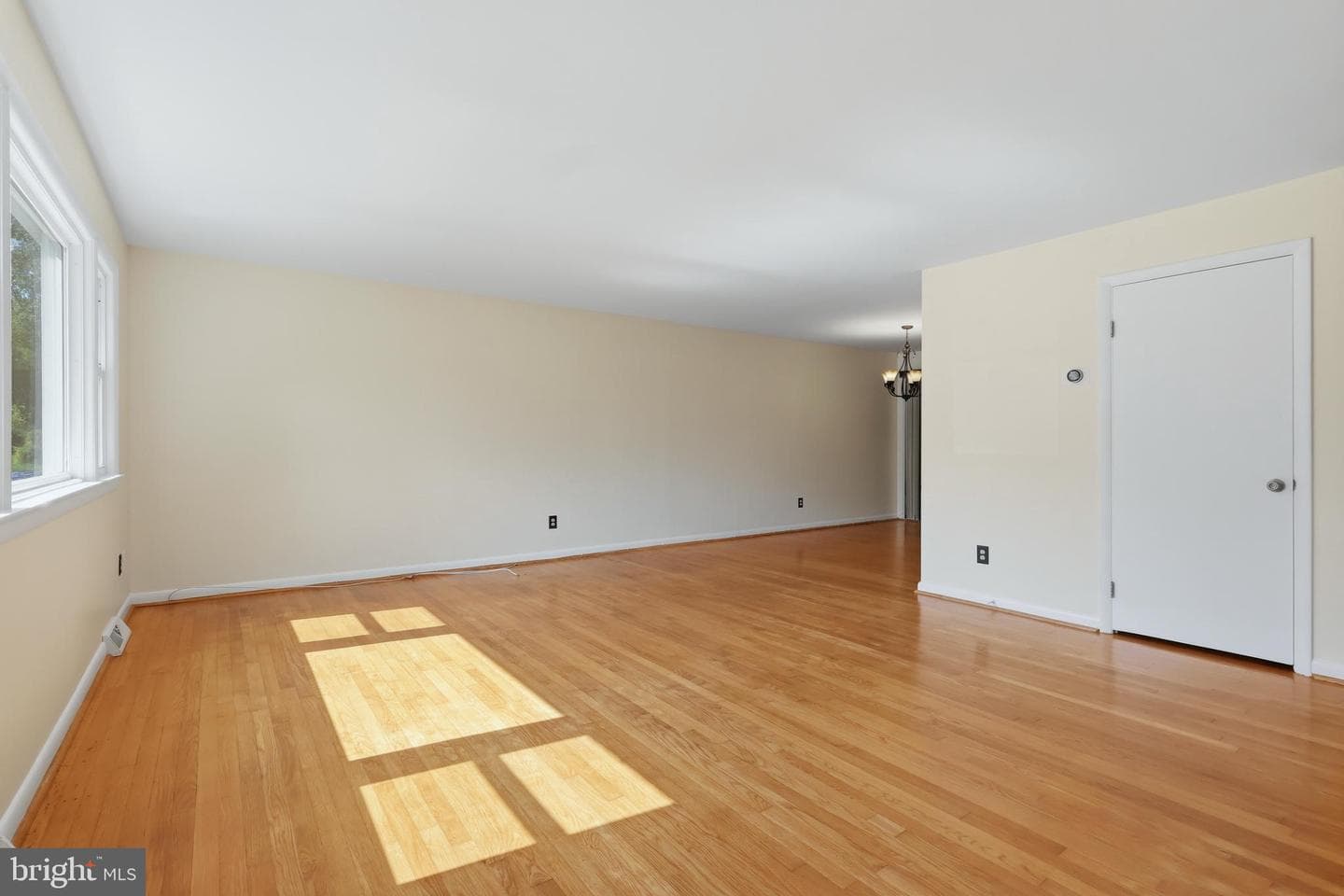 106 Charles Place photo 8
