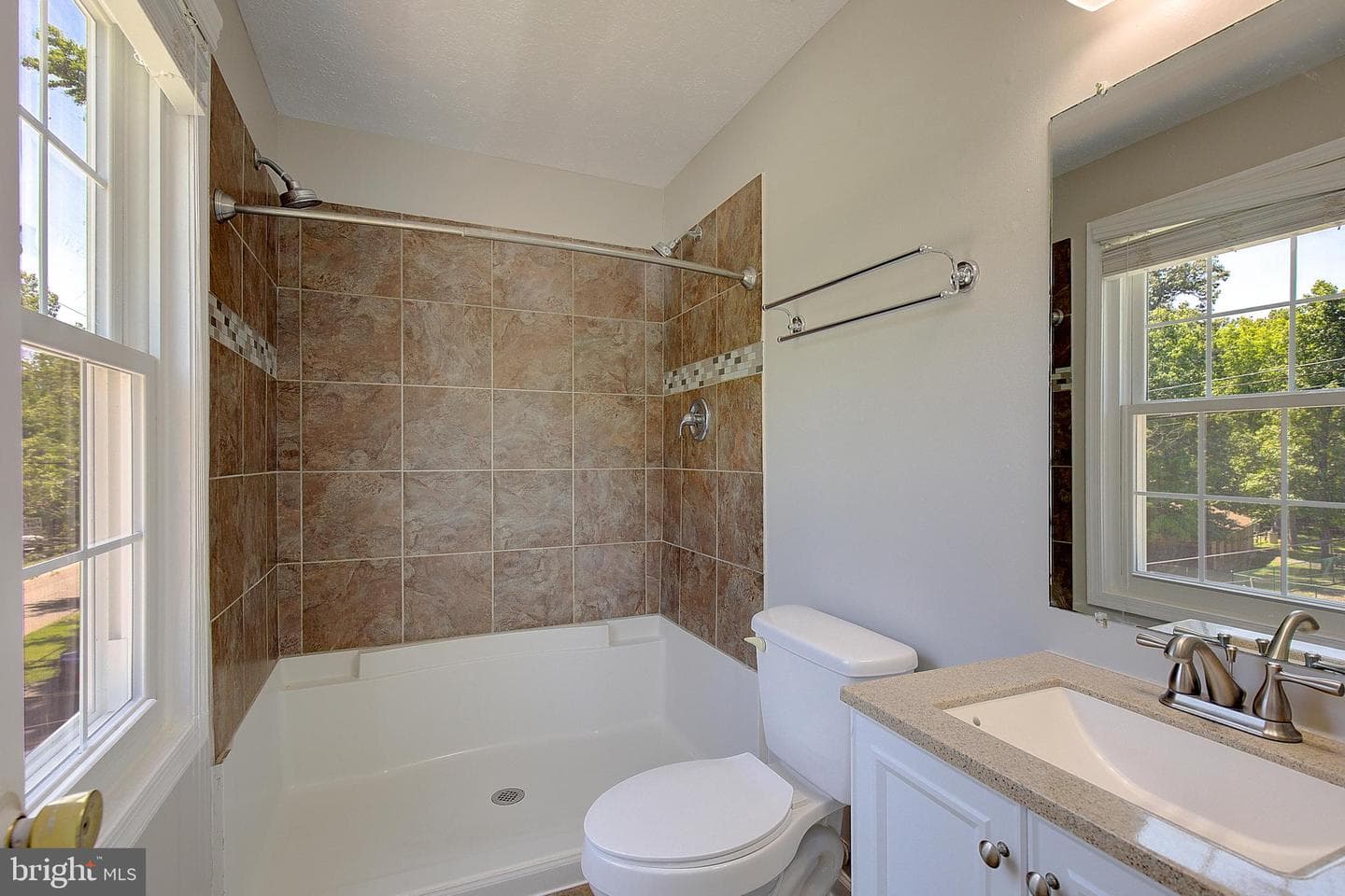 104 Mattingly Avenue photo 11