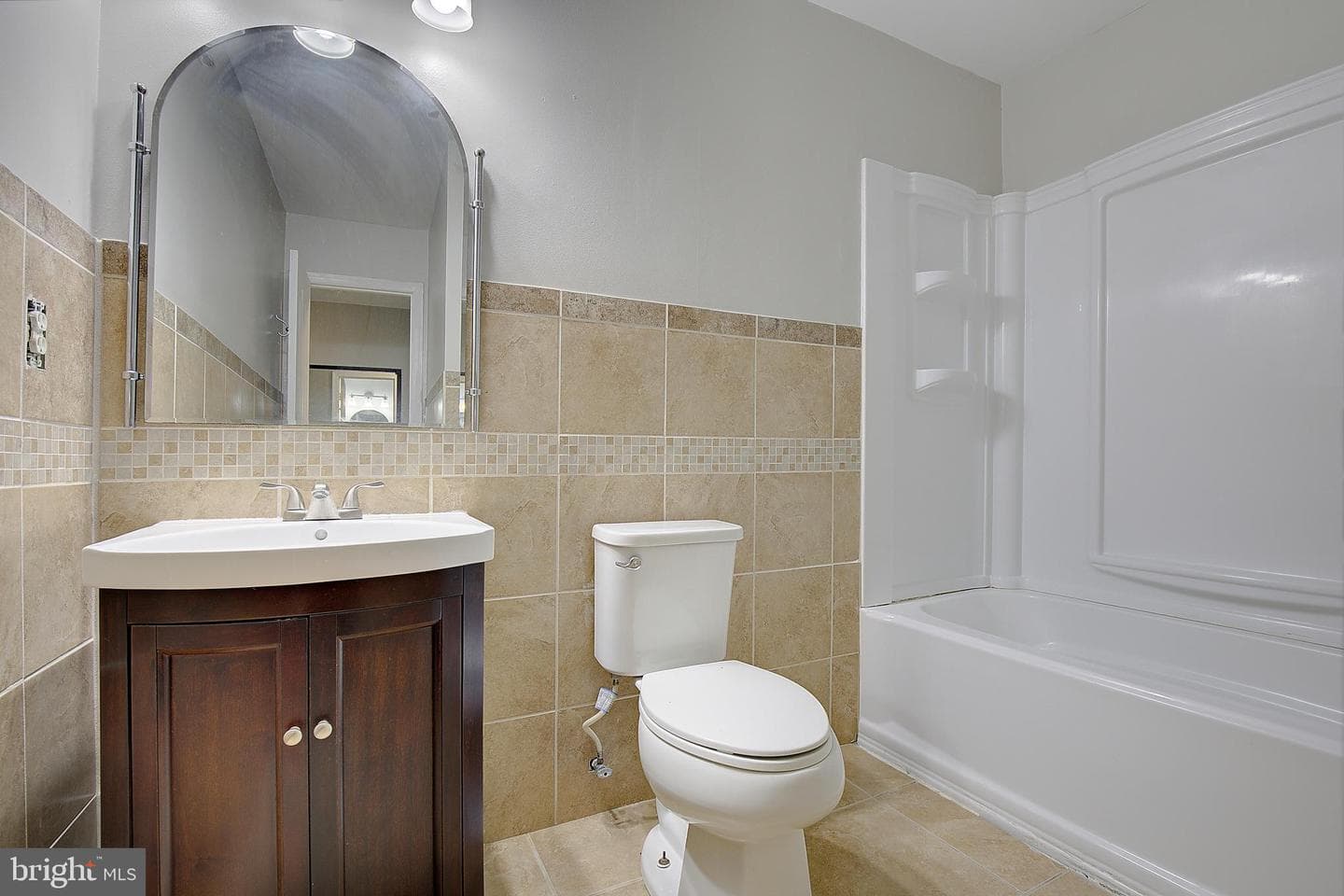 104 Mattingly Avenue photo 14