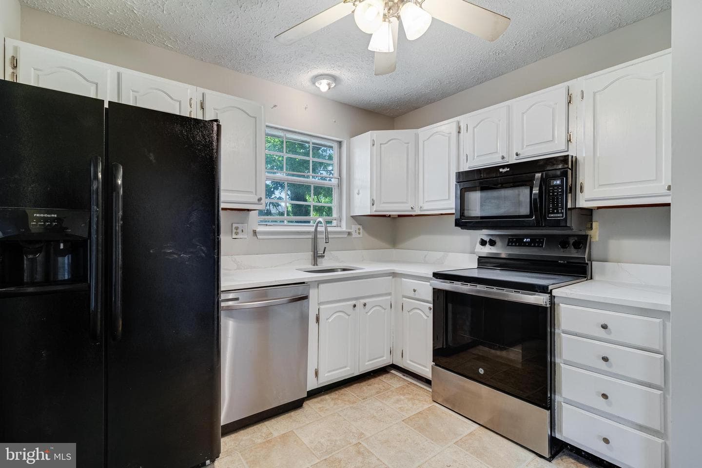 2307 Valley Oak Court photo 11