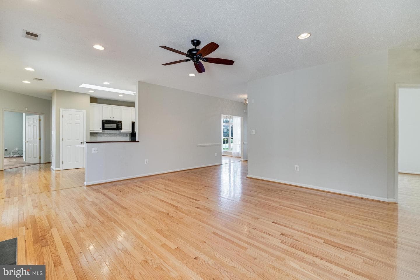 14850 King Charles Dr photo 9