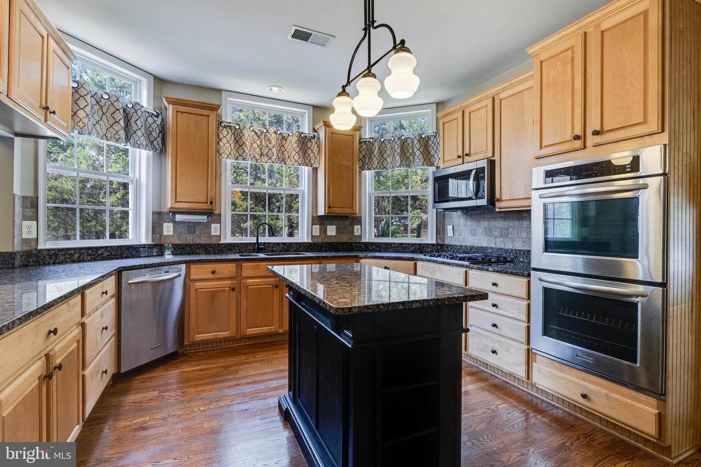8800 Hill Spring Drive photo 32
