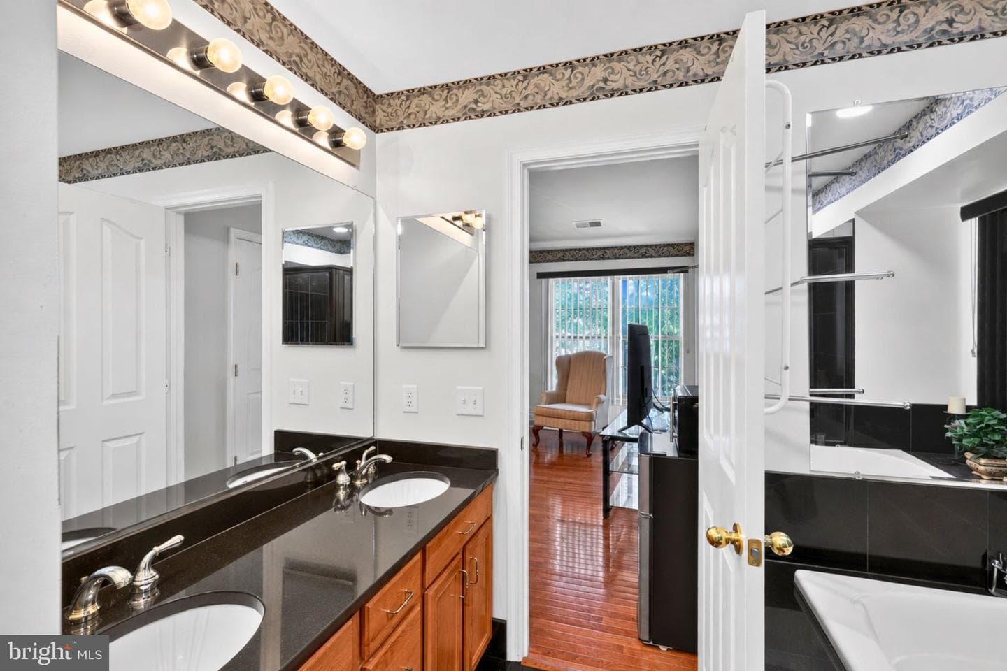 10166 Hubbard Court photo 20