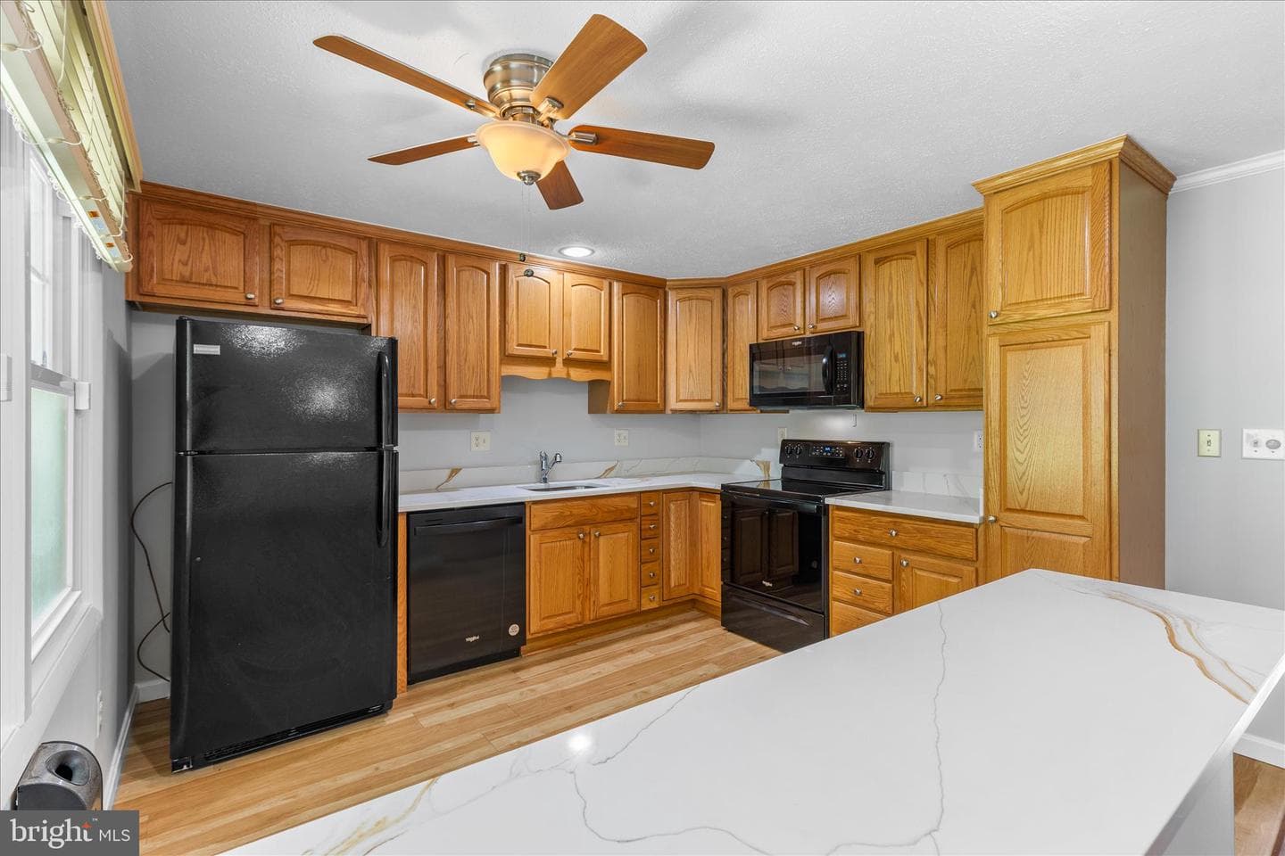 5516 Jeffrey Circle photo 13