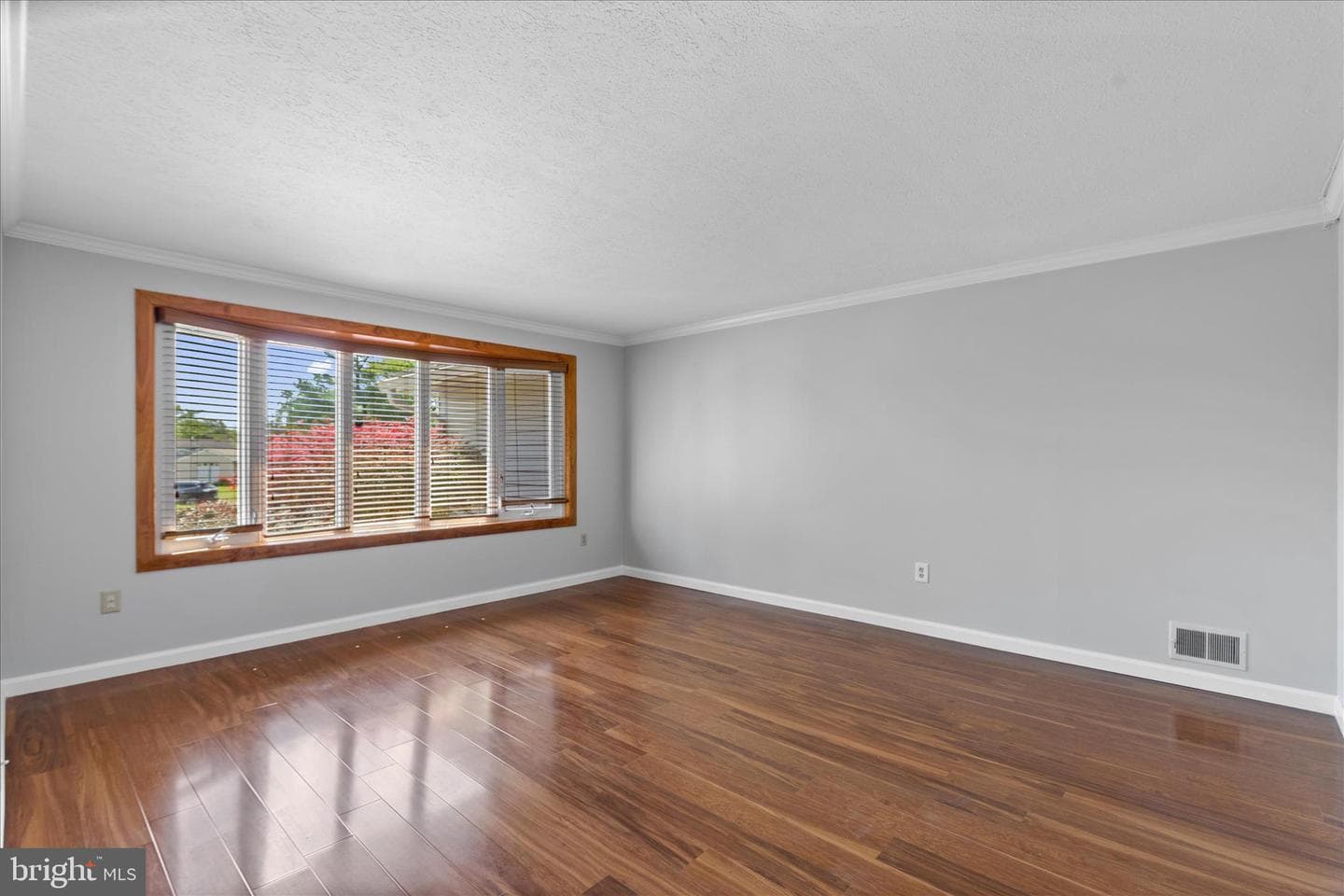 5516 Jeffrey Circle photo 7