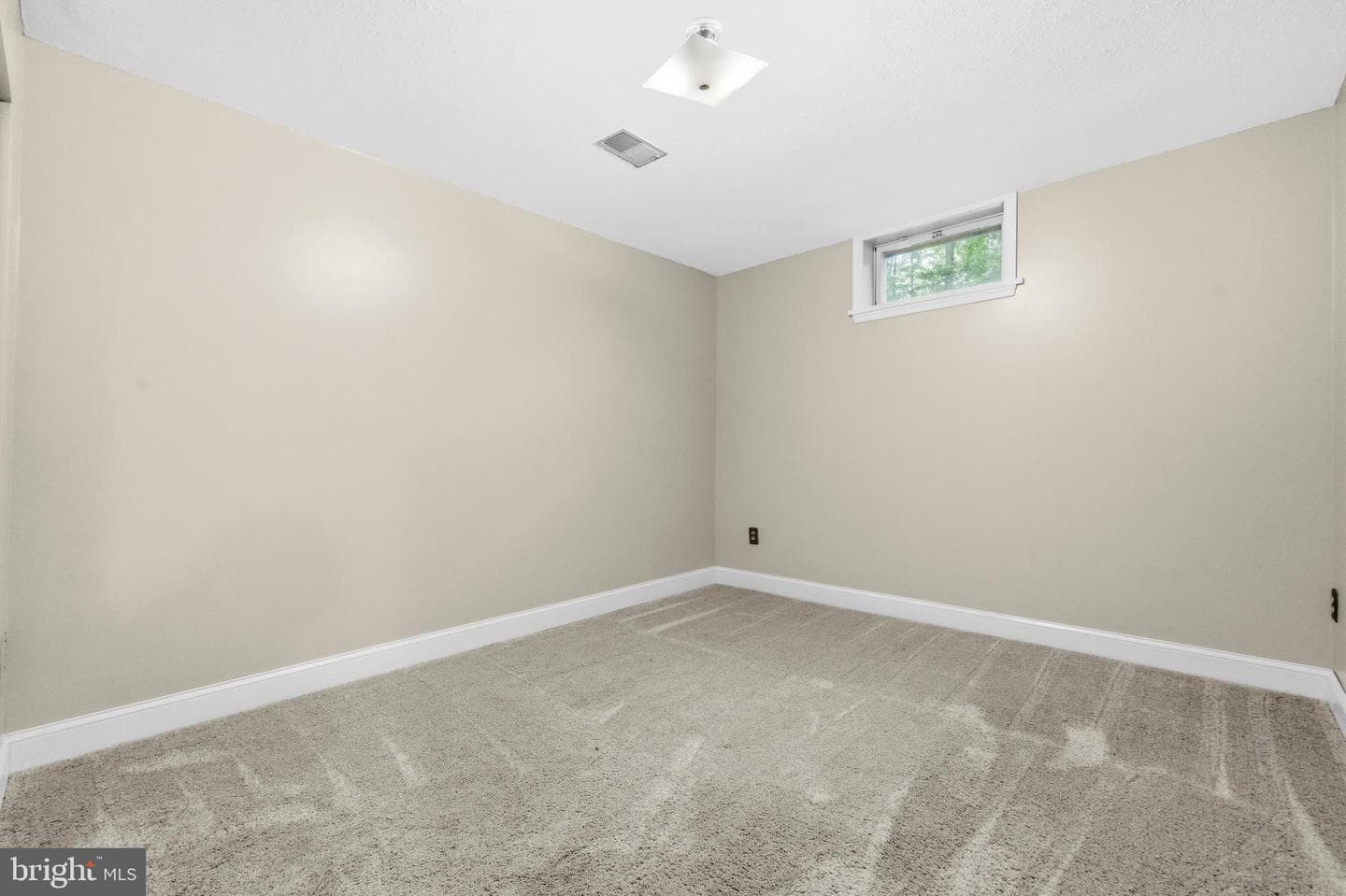 7090 Maxwell Drive photo 42