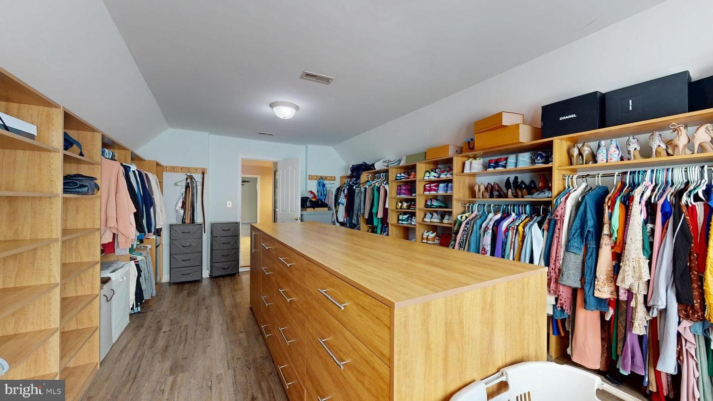 8070 Amberleigh Place photo 36