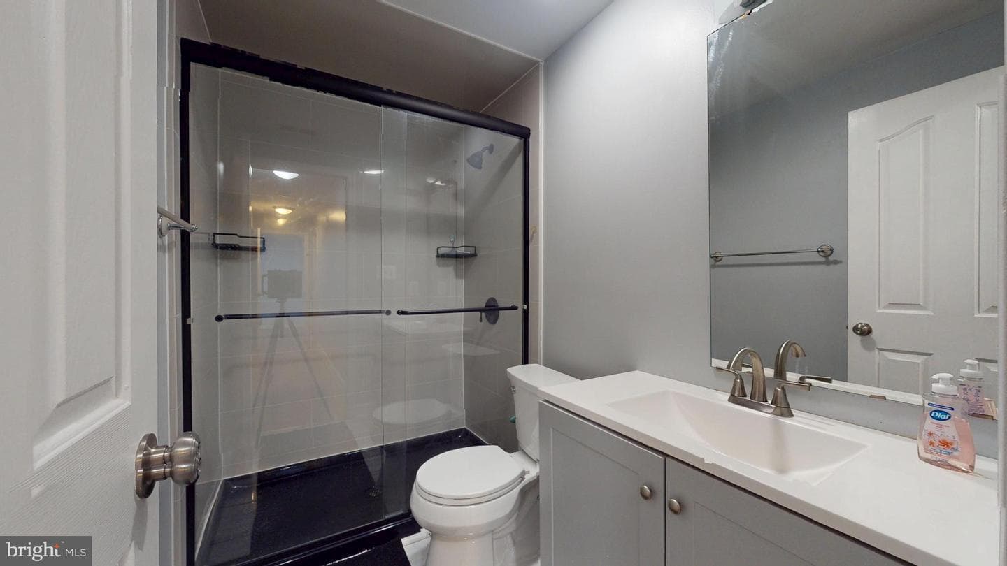 8070 Amberleigh Place photo 47