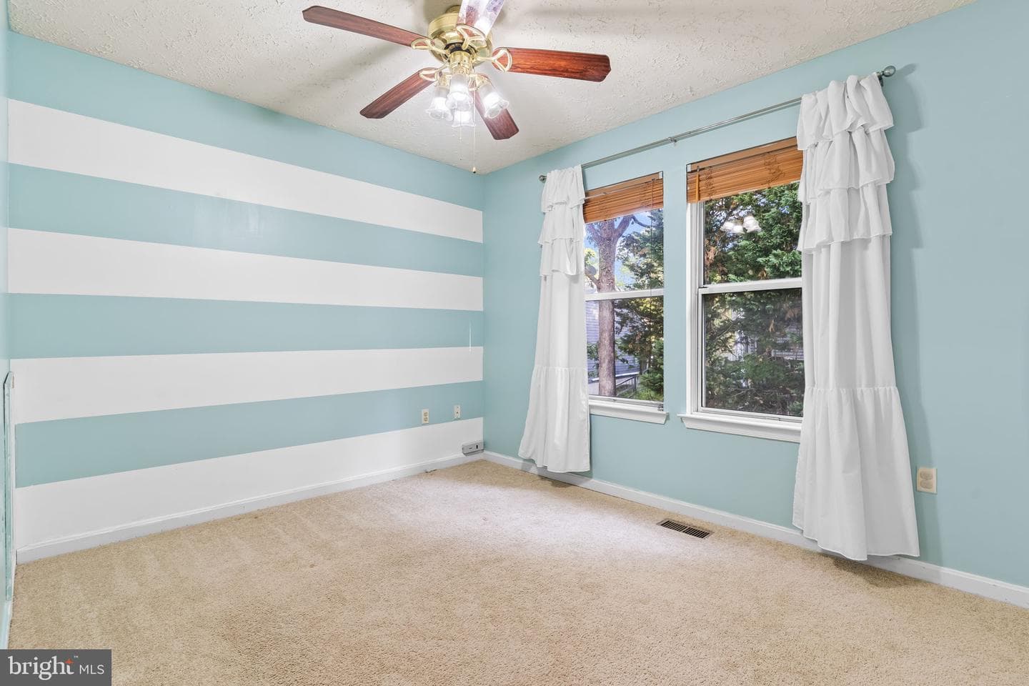 6225 Polar Bear Court photo 24