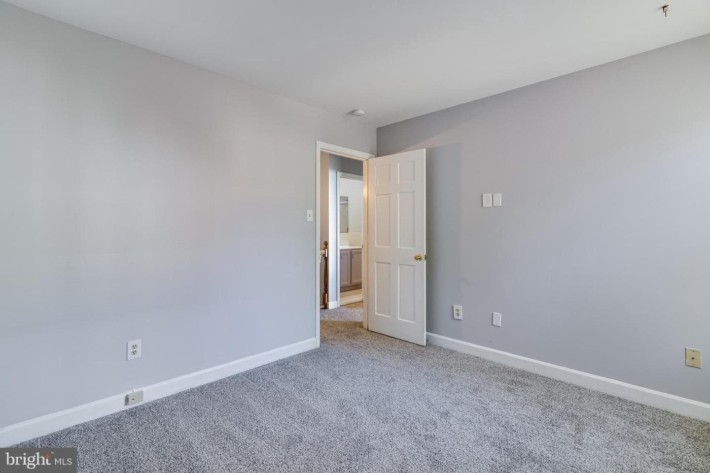 205 Heather Court photo 18
