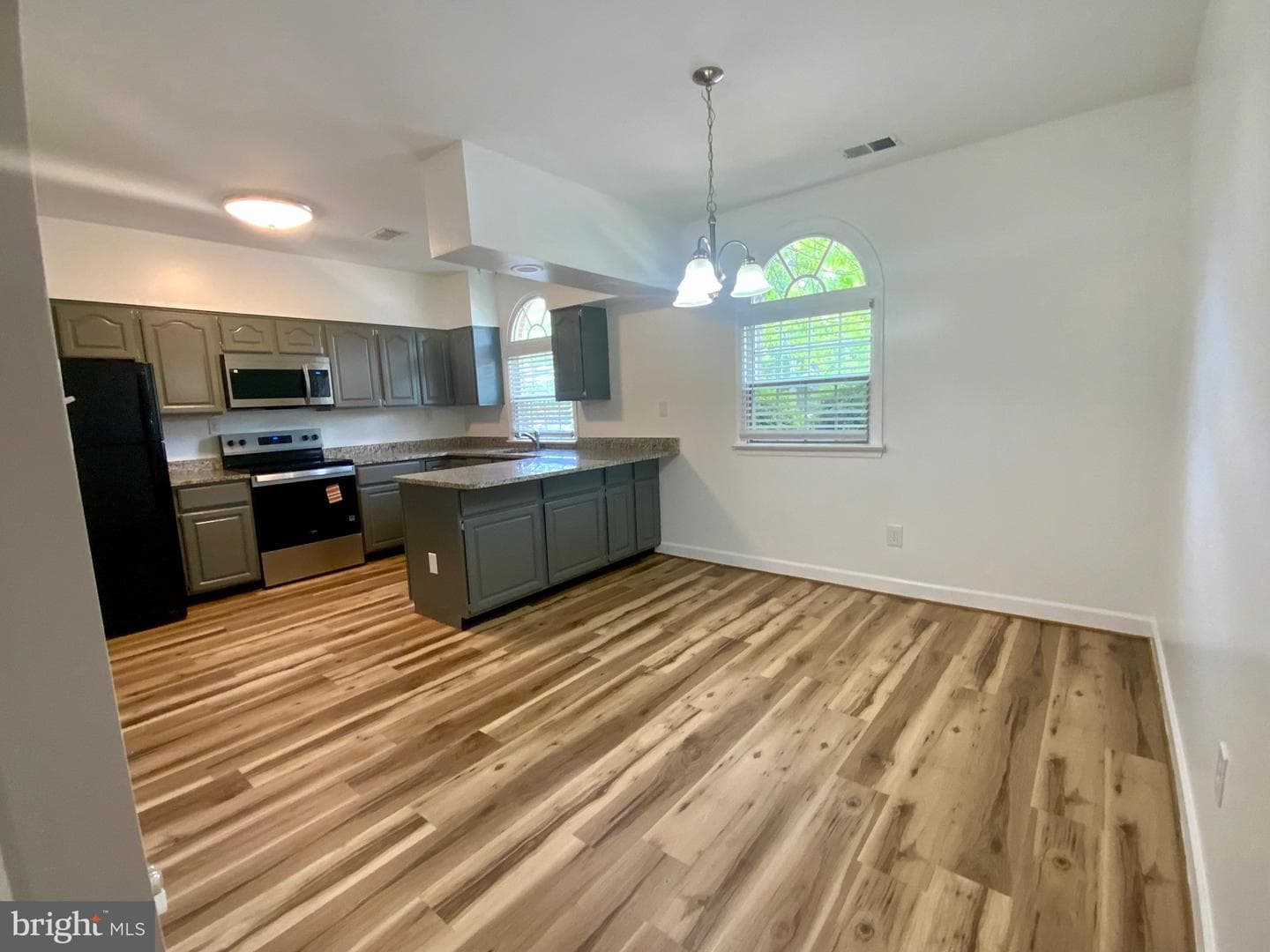 205 Heather Court photo 34