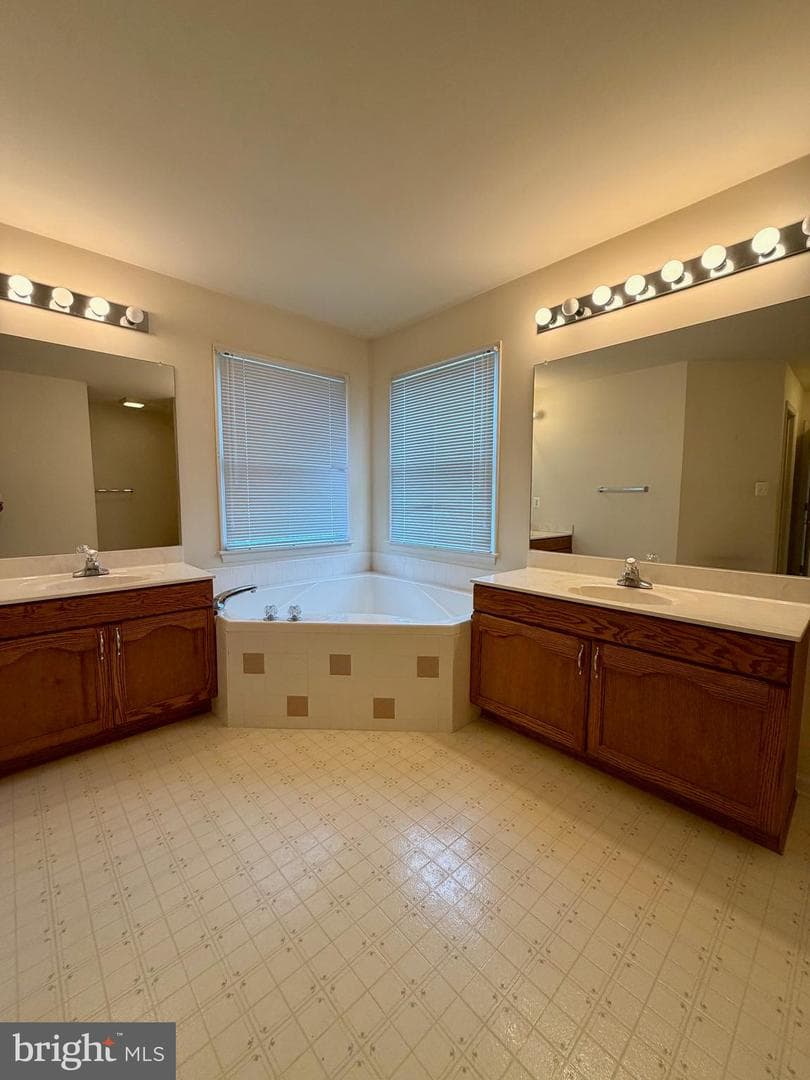 8210 Hudson Drive photo 18