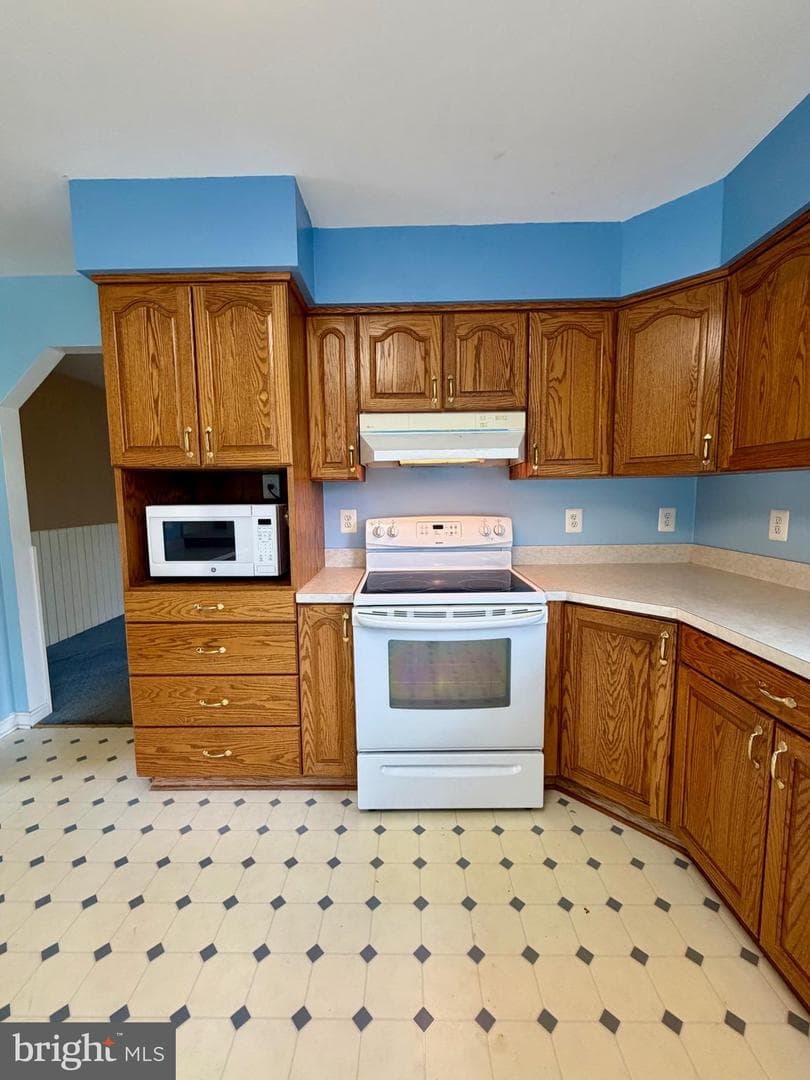 8210 Hudson Drive photo 23